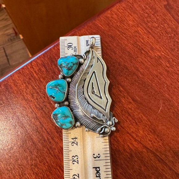 Unique Vintage Native American Triple Turquoise Sterling Silver Feather Pendant - Picture 10 of 12